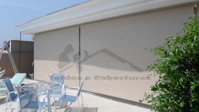 Toldo com  Cortina